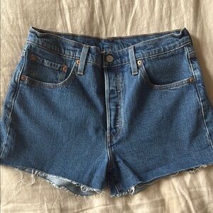 NWOT LEVI’S 501 High-rise Short x Dark Indigo - size 29